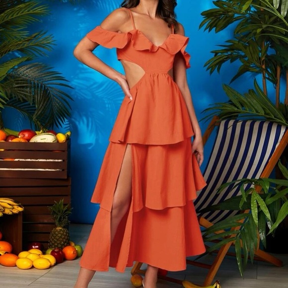 Boho cutout cold shoulder maxi dress - Picture 11 of 12